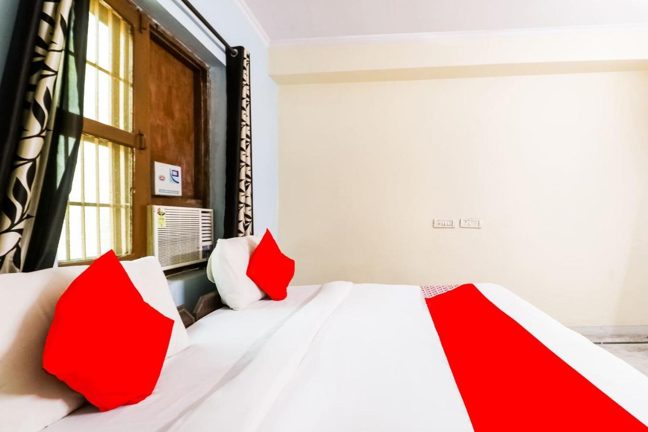 Hotel O Maurya Residency Ґурґаон Екстер'єр фото