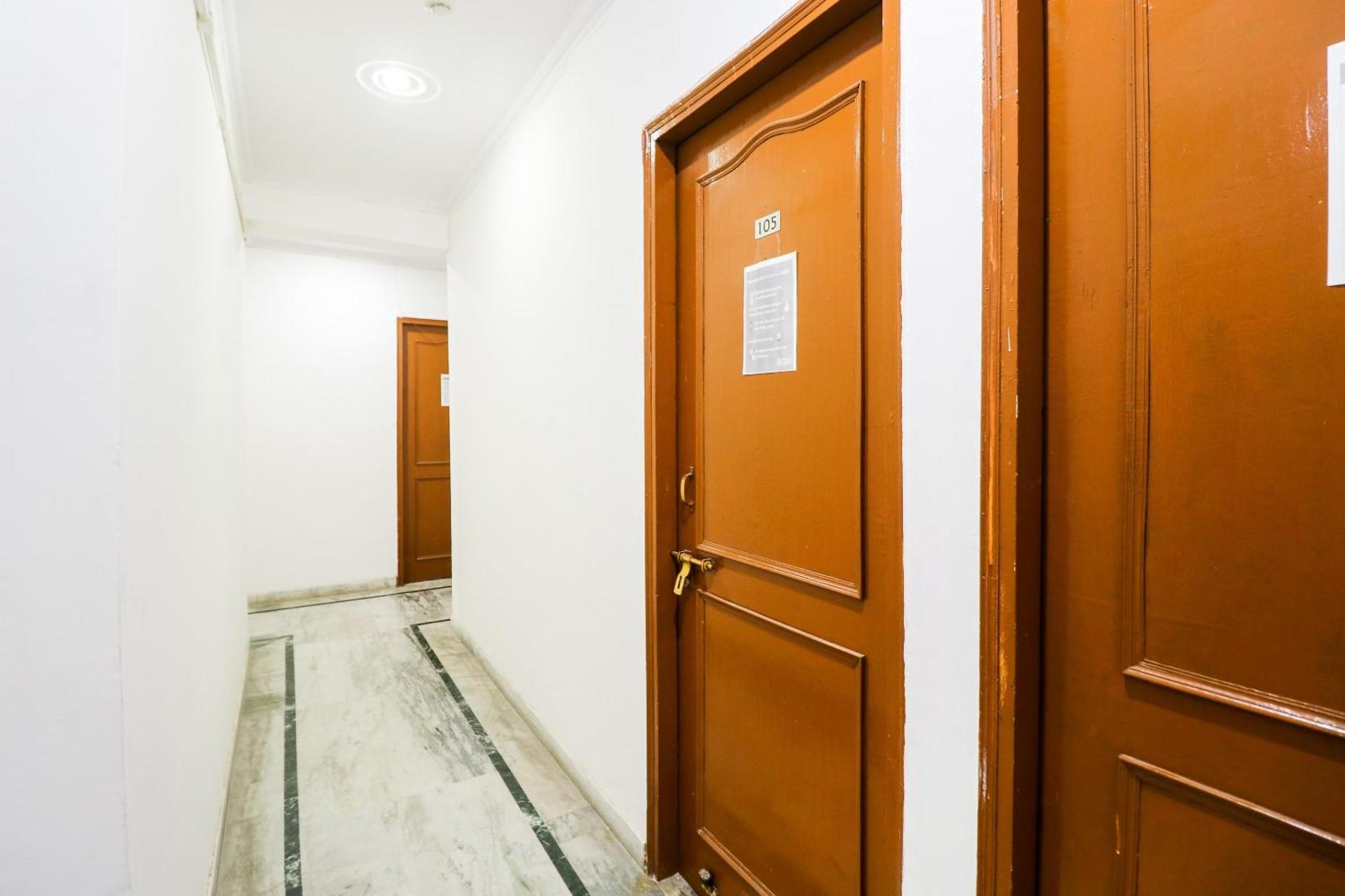 Hotel O Maurya Residency Ґурґаон Екстер'єр фото