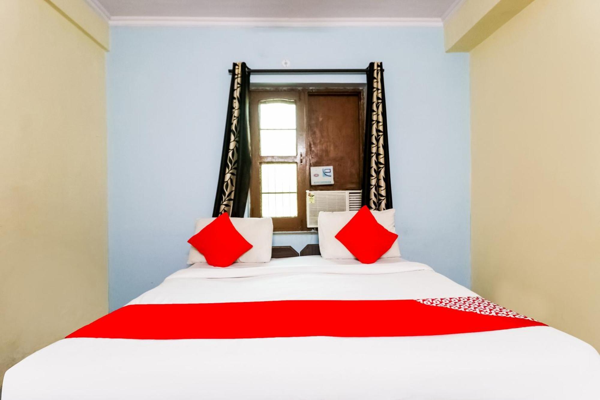 Hotel O Maurya Residency Ґурґаон Екстер'єр фото