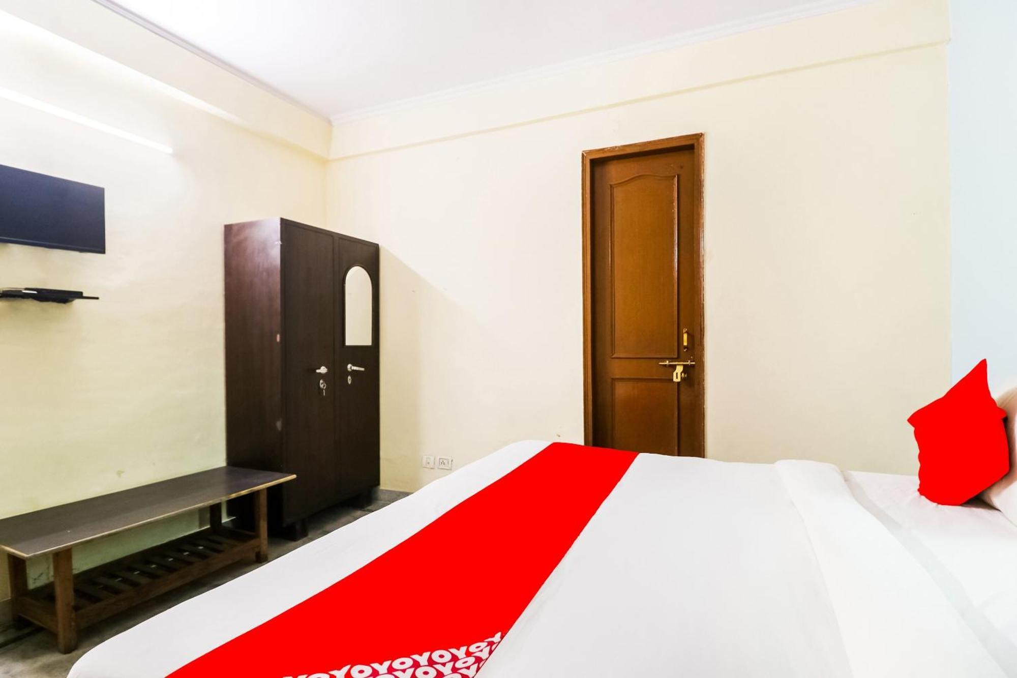 Hotel O Maurya Residency Ґурґаон Екстер'єр фото