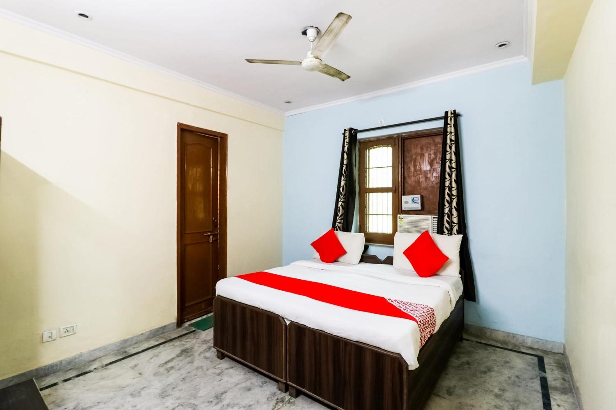 Hotel O Maurya Residency Ґурґаон Екстер'єр фото