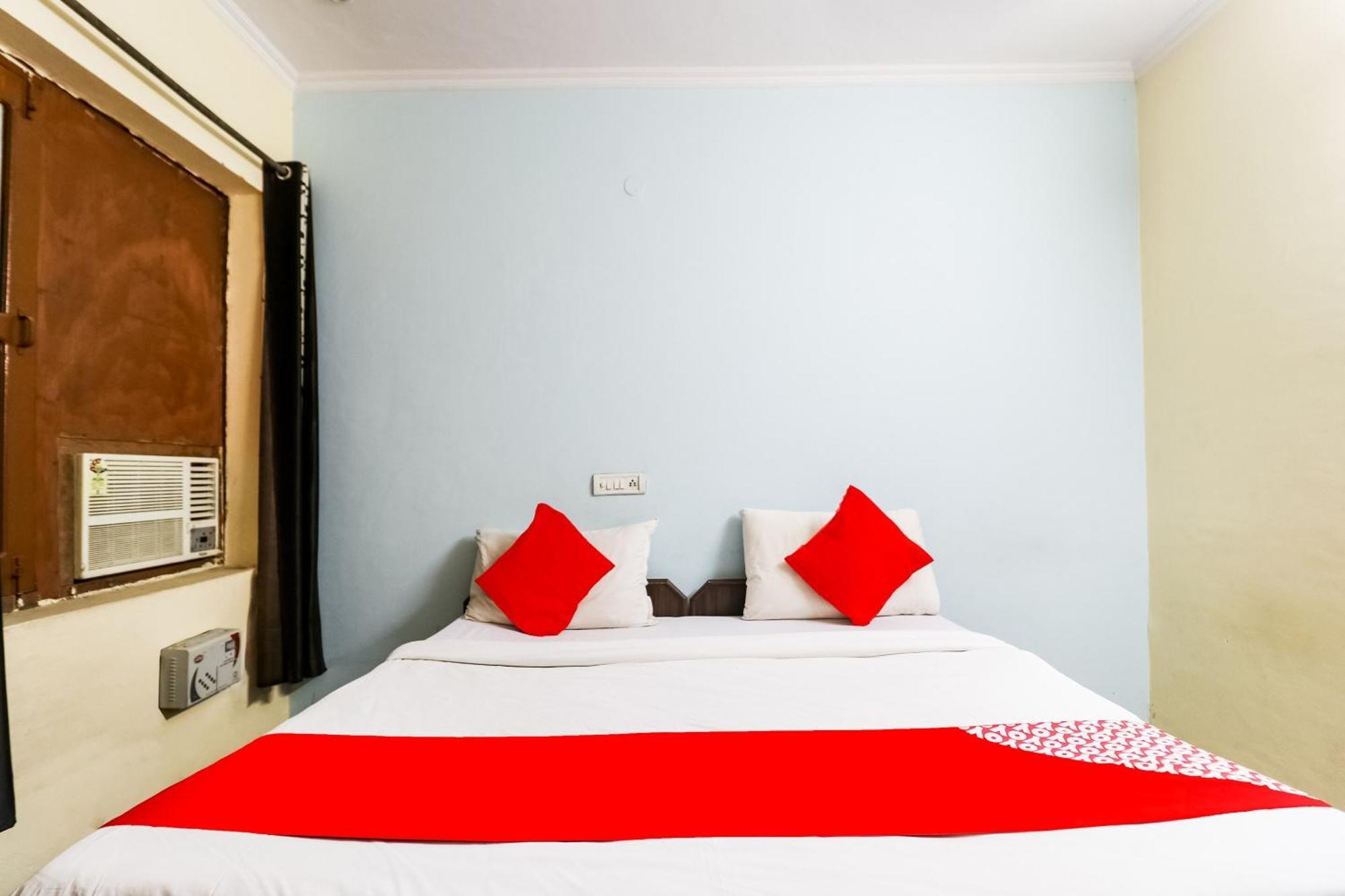 Hotel O Maurya Residency Ґурґаон Екстер'єр фото